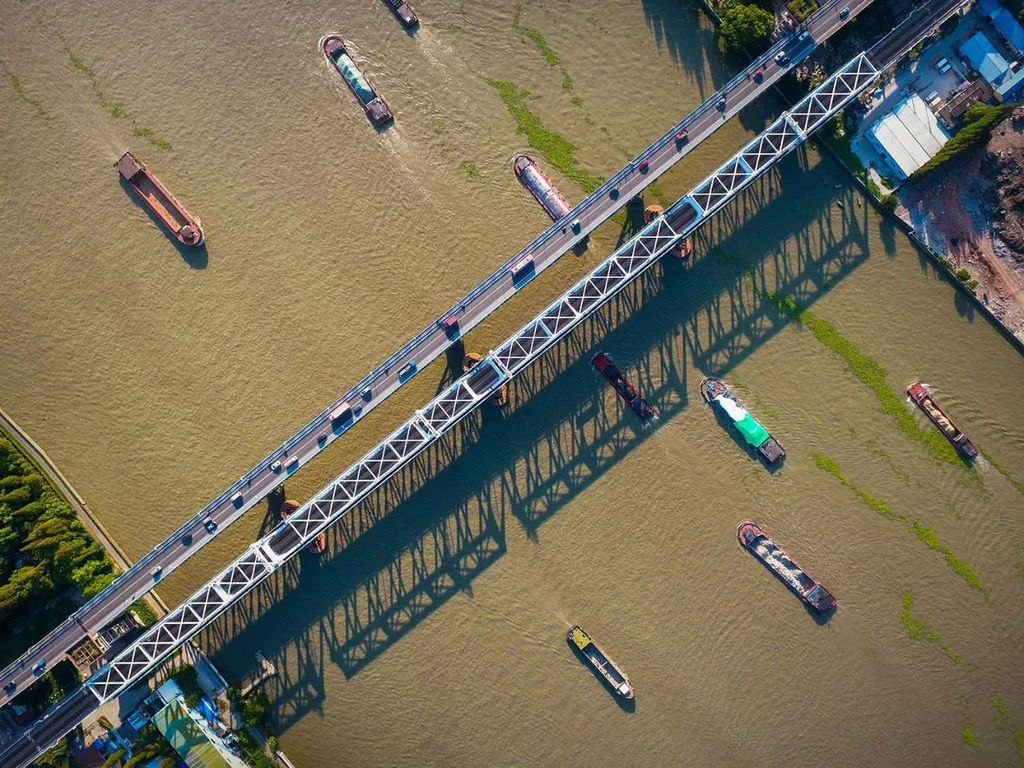 上海市金山铁路黄浦江特大桥