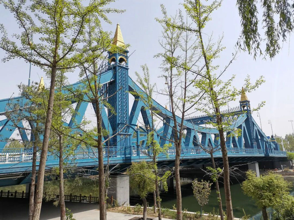 ��ɽ��������