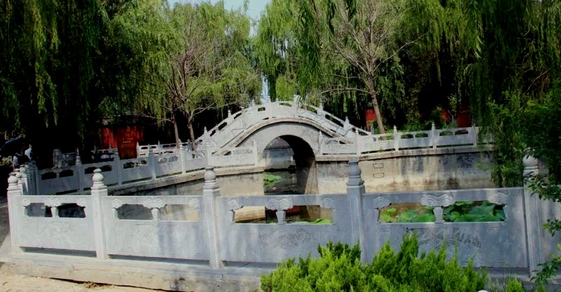 رȵ