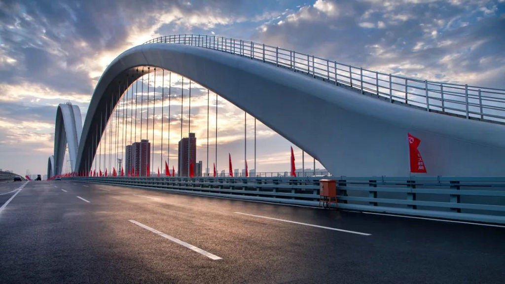 ֣���б���������·����