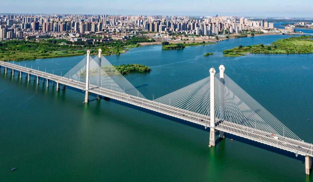 ��������������