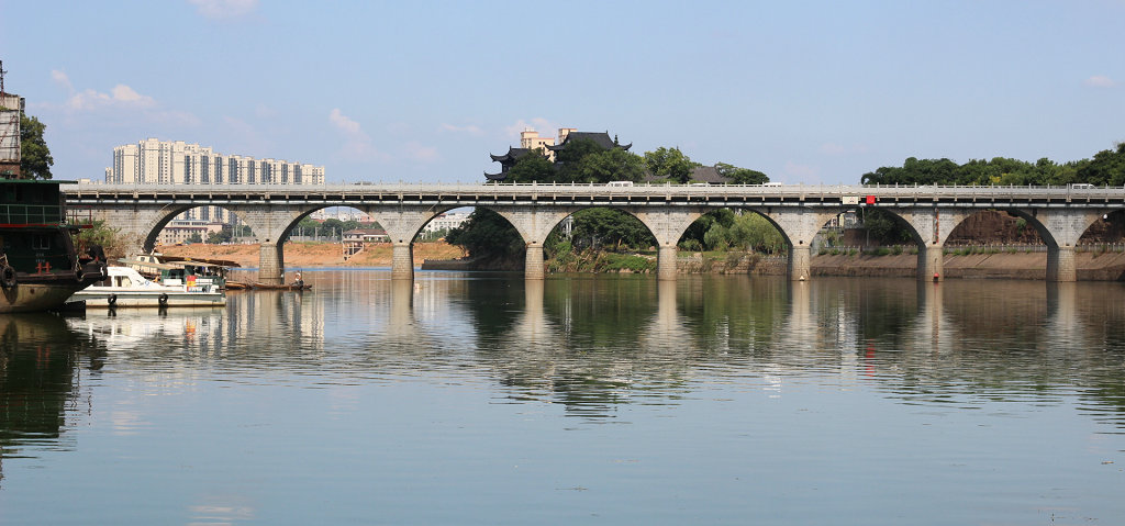 ʯ���������