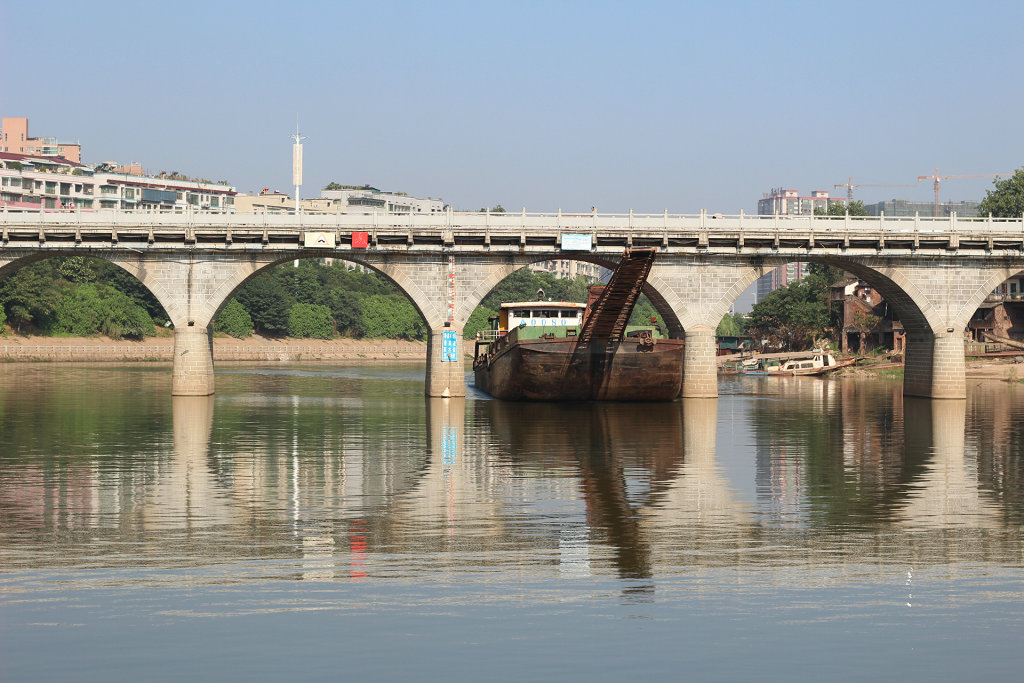 ʯ���������