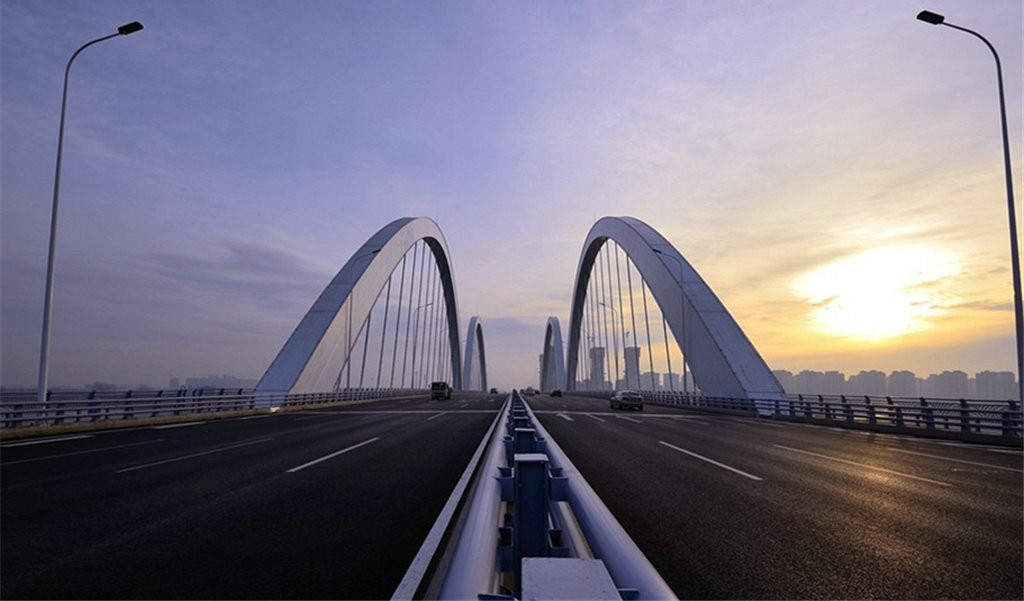 �������Ͼ�·�ʺӴ���