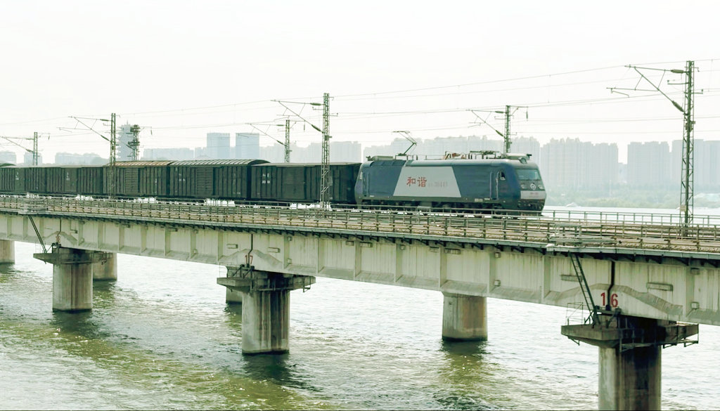 ��������Ȼ·�ʺ���·����