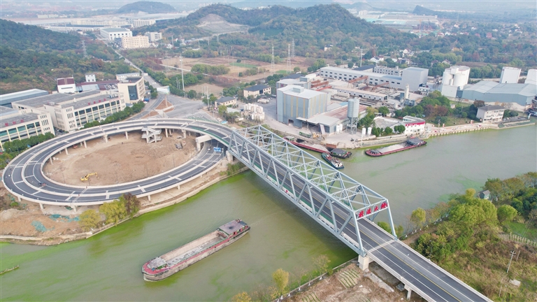 ��������ɽ��ǰ������