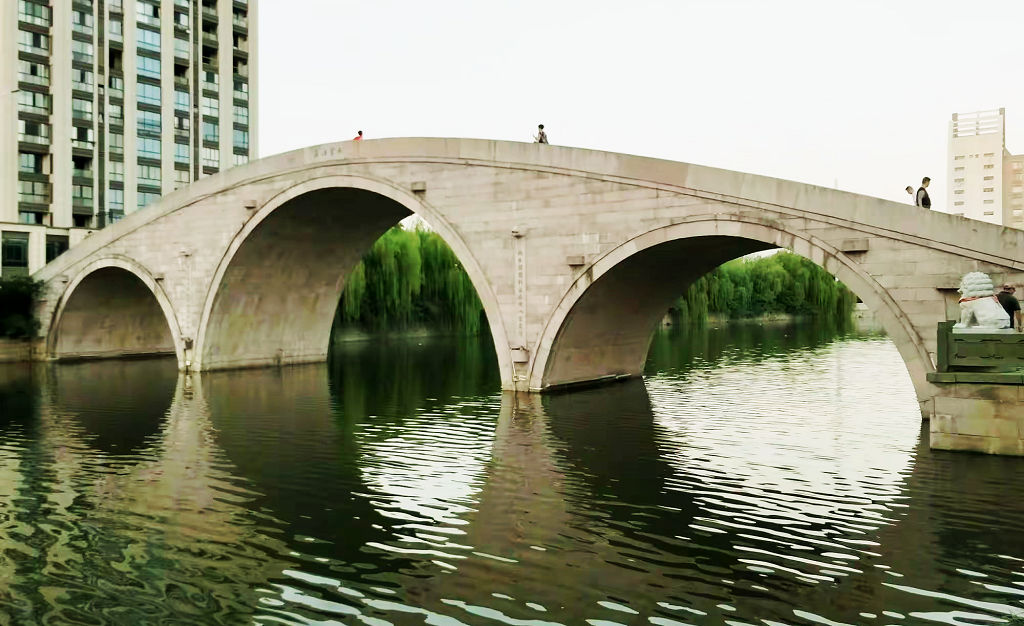 ��������Ϫ������ʯ����