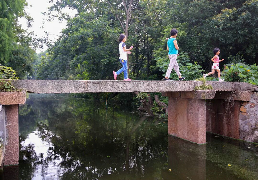 �����غ�����С���´���������