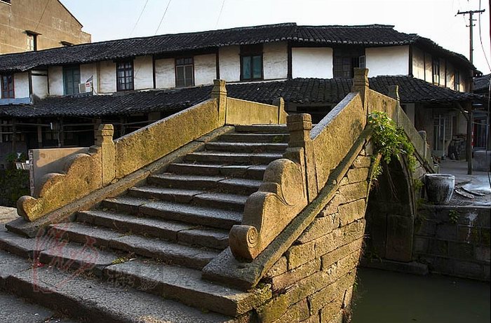 运河桥位于慈溪市观海卫镇的省历史文化保护区