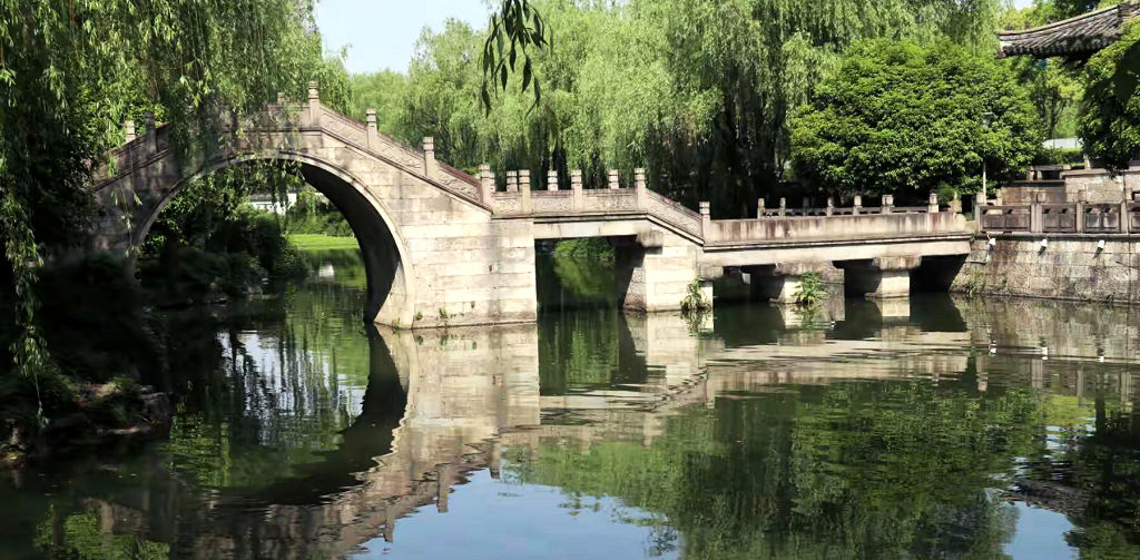 ���˳�����