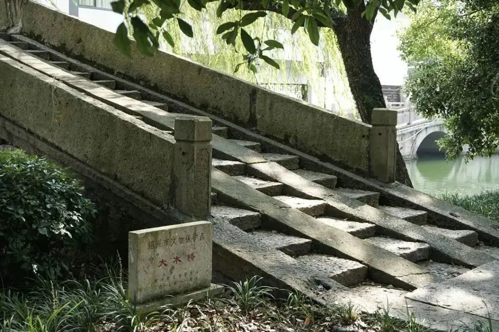 Խ������ľ��