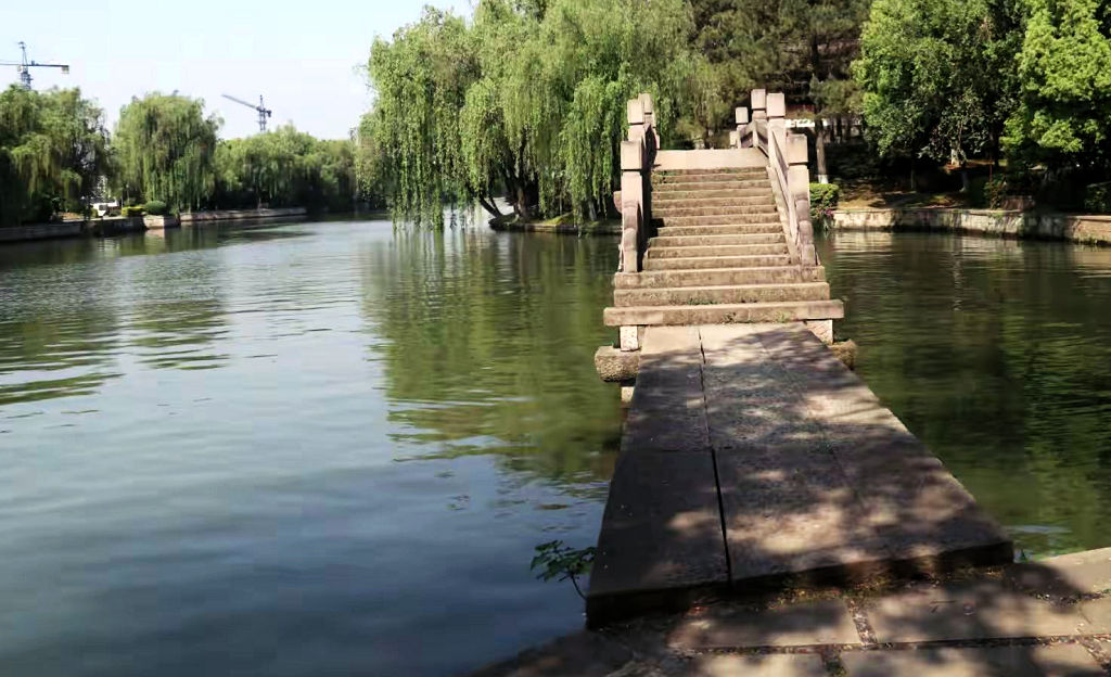 Խ������ɽ԰����