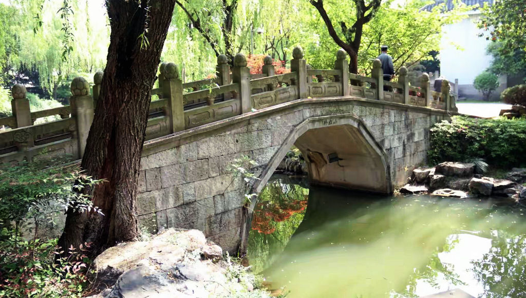 Խ������ɽ԰С����