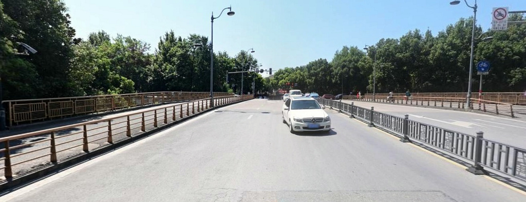 Խ����С�Ǳ���