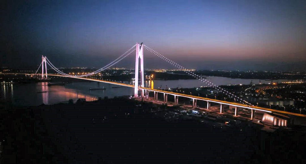 �Ͼ��������׳�������