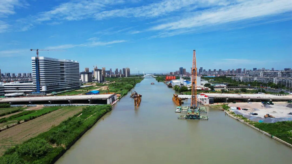 ��ͨ��ͨ�������ӽ�����