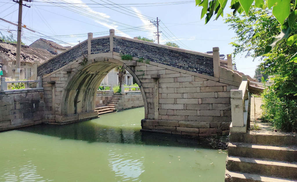 ��������ɽ����