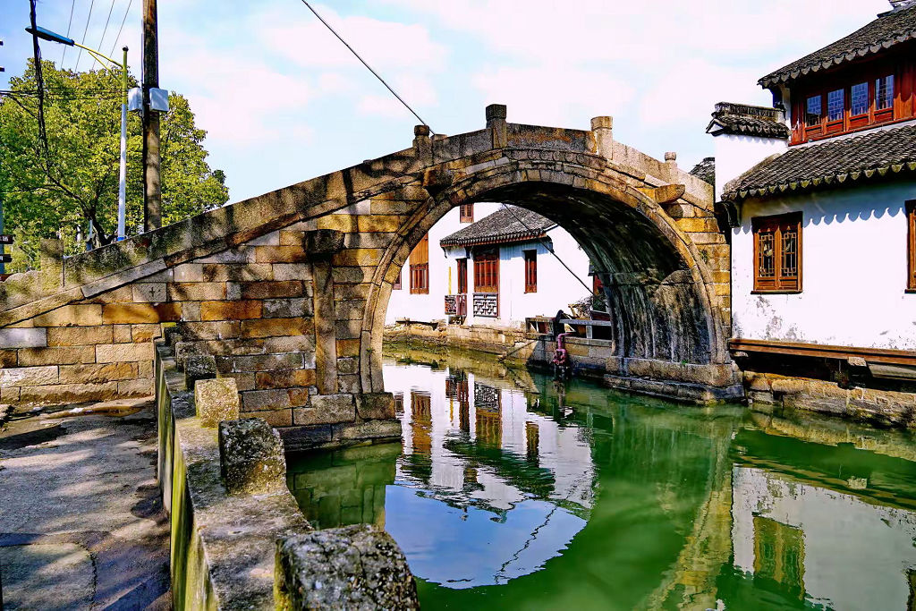 ��ɽ�аͳ��򾰸���