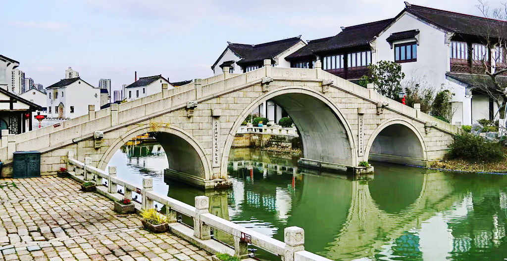 ��ɽ�аͳ������