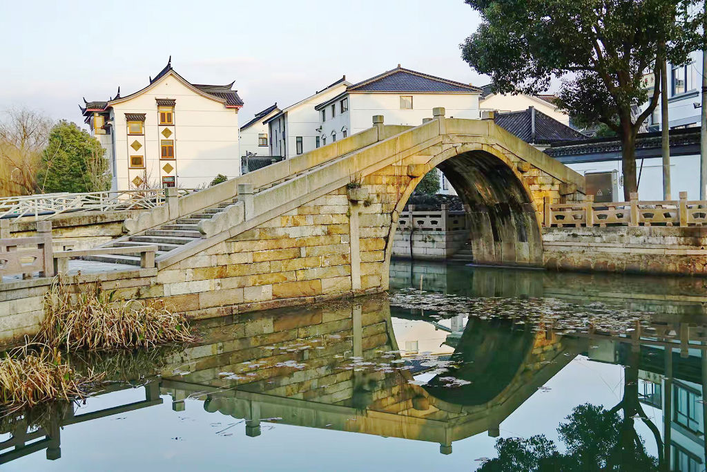 ��ɽ�аͳ��������