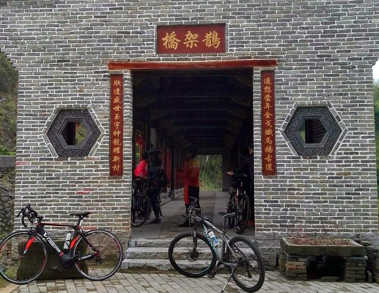 ȵ