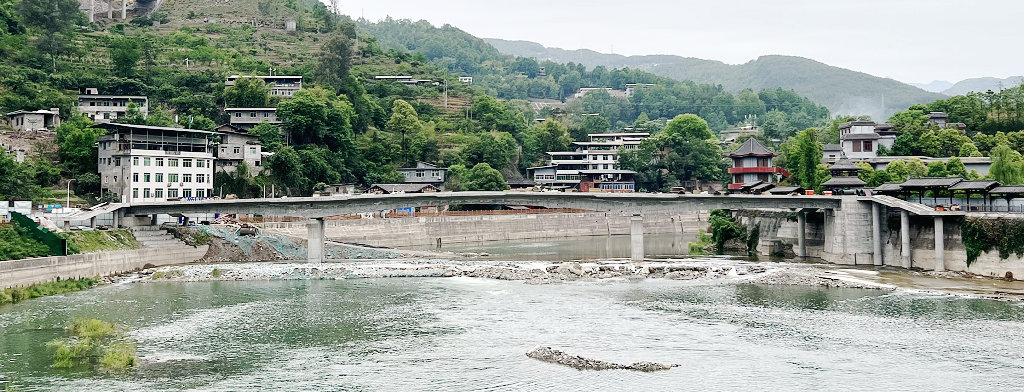 南江县琉璃寺至湿地公园人行桥