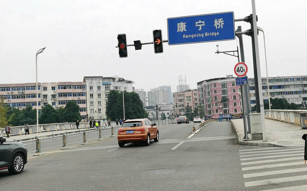 �����ؿ�����