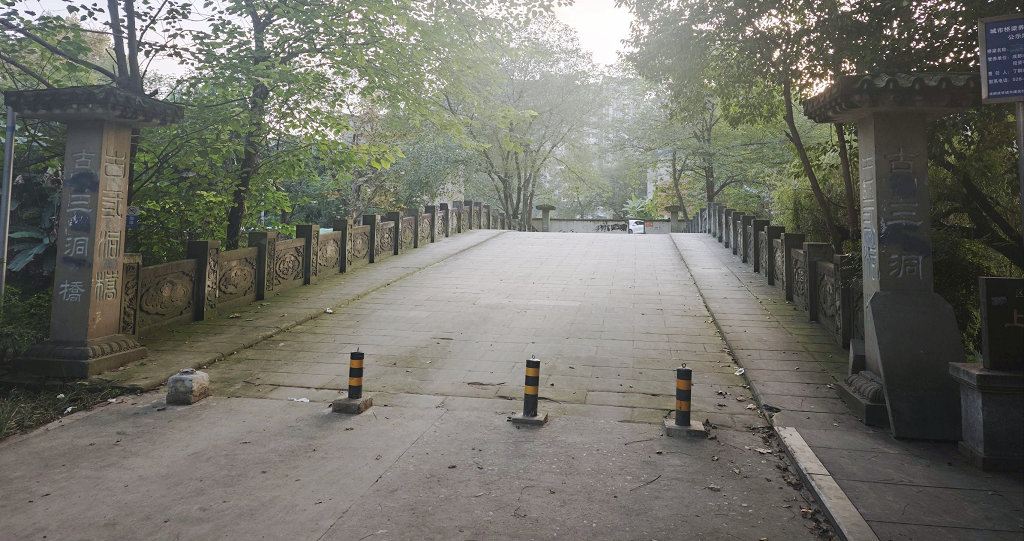 �ɻ�����������