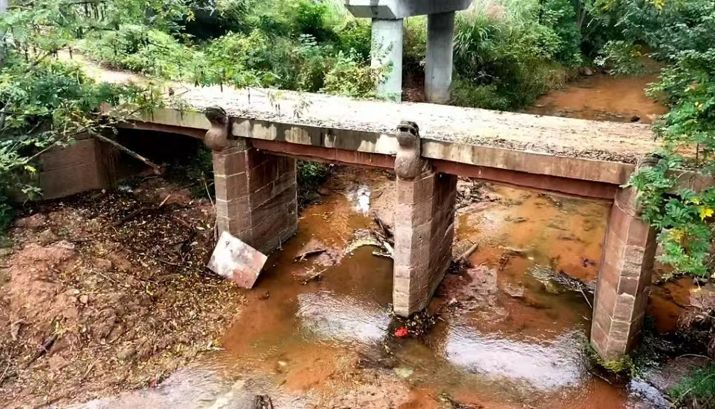 �����ذ׹��ֵ������