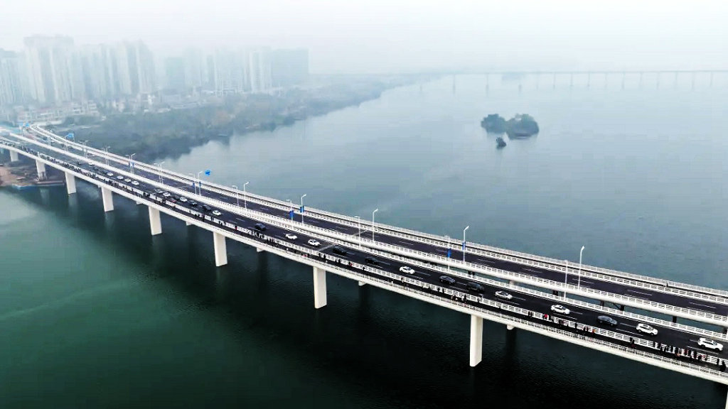 �����д�ɽ��ͨ�ô��š�