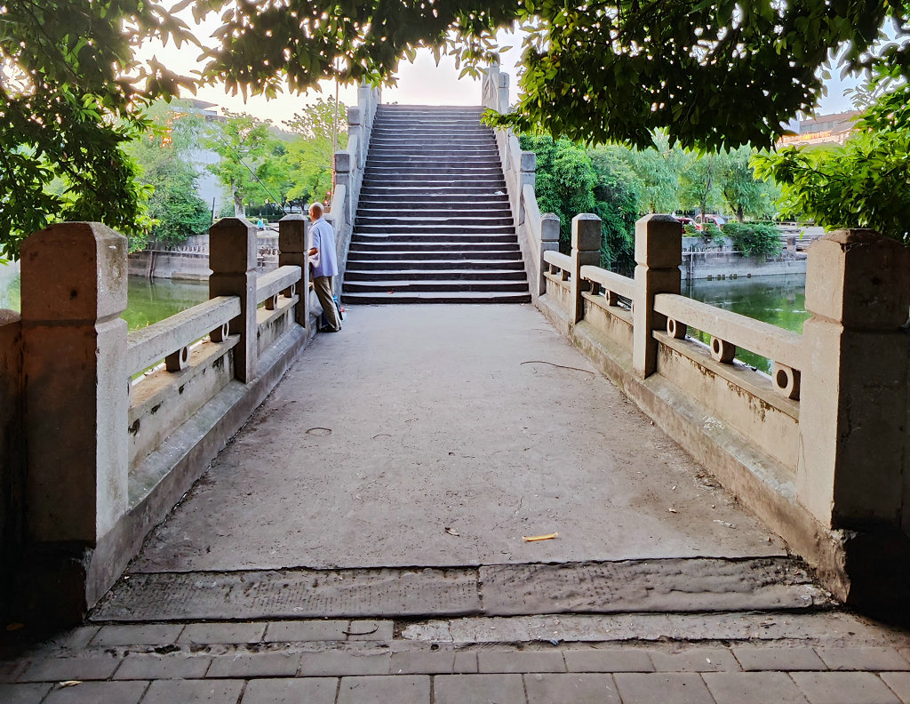 ��Ϫ�س�������㳡ʯ���š�