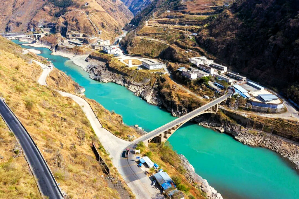 �����н𰲴���