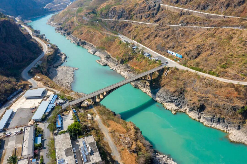 �����н𰲴���