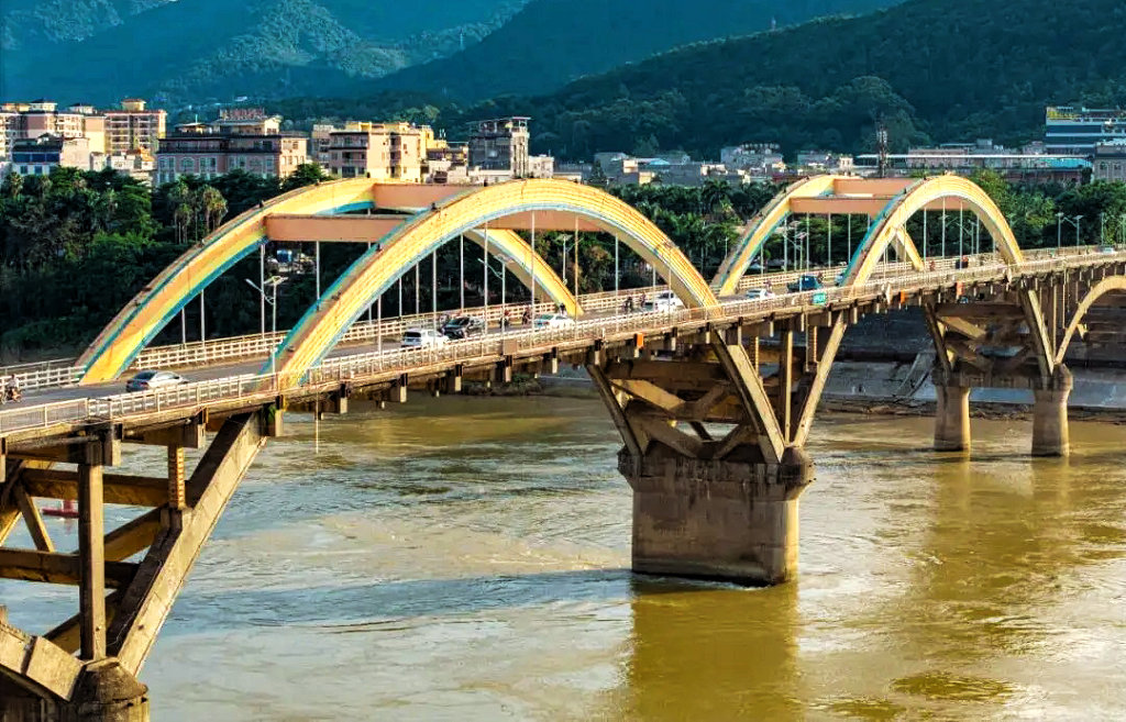 ����й�ƽ��ǭ������