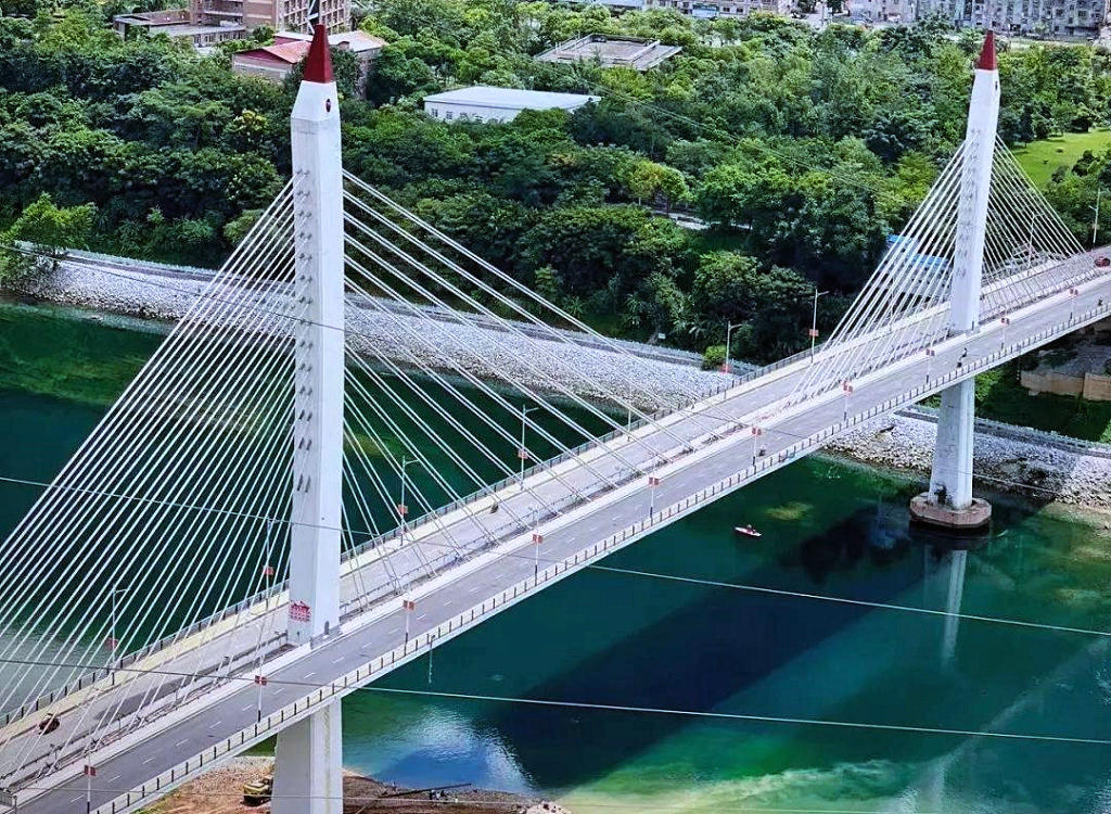 �ӳ��������������