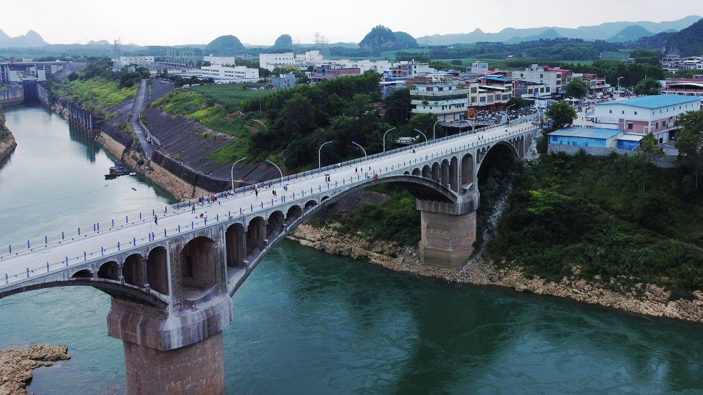 �������˱���Ǩ����Ǩ������